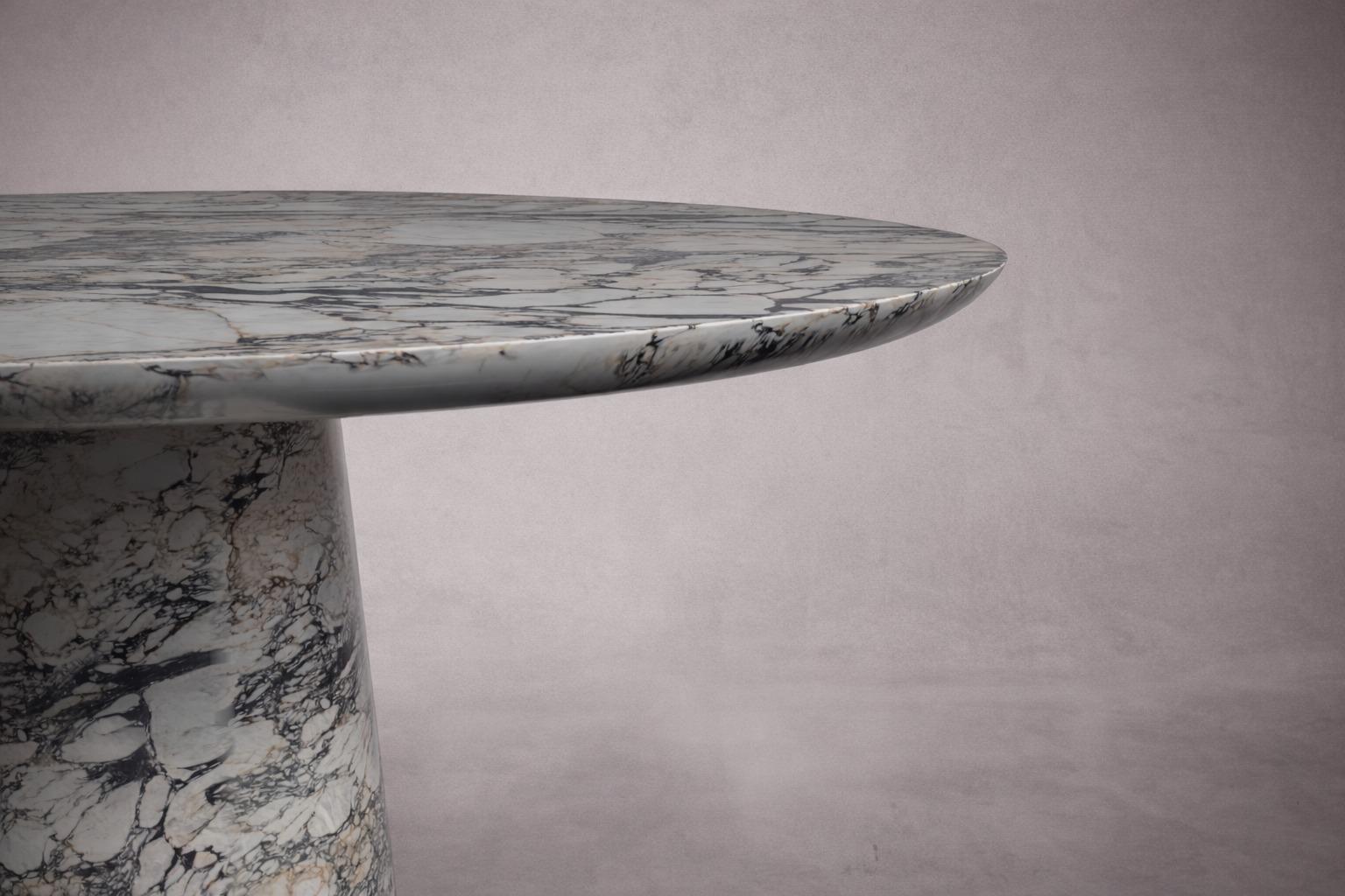 Essence Calacatta Viola Marble Round Table