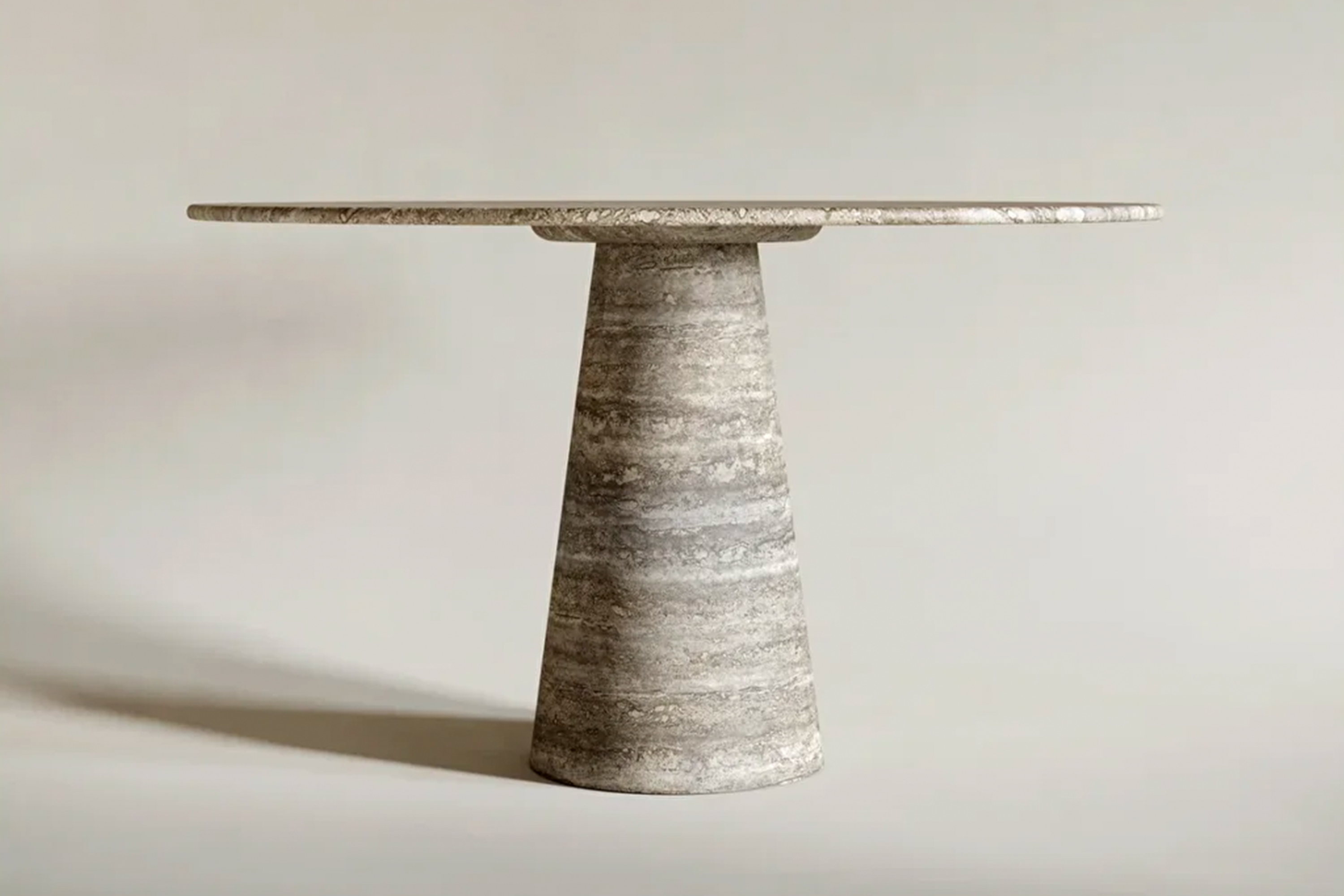 Mistline Travertine Round Table