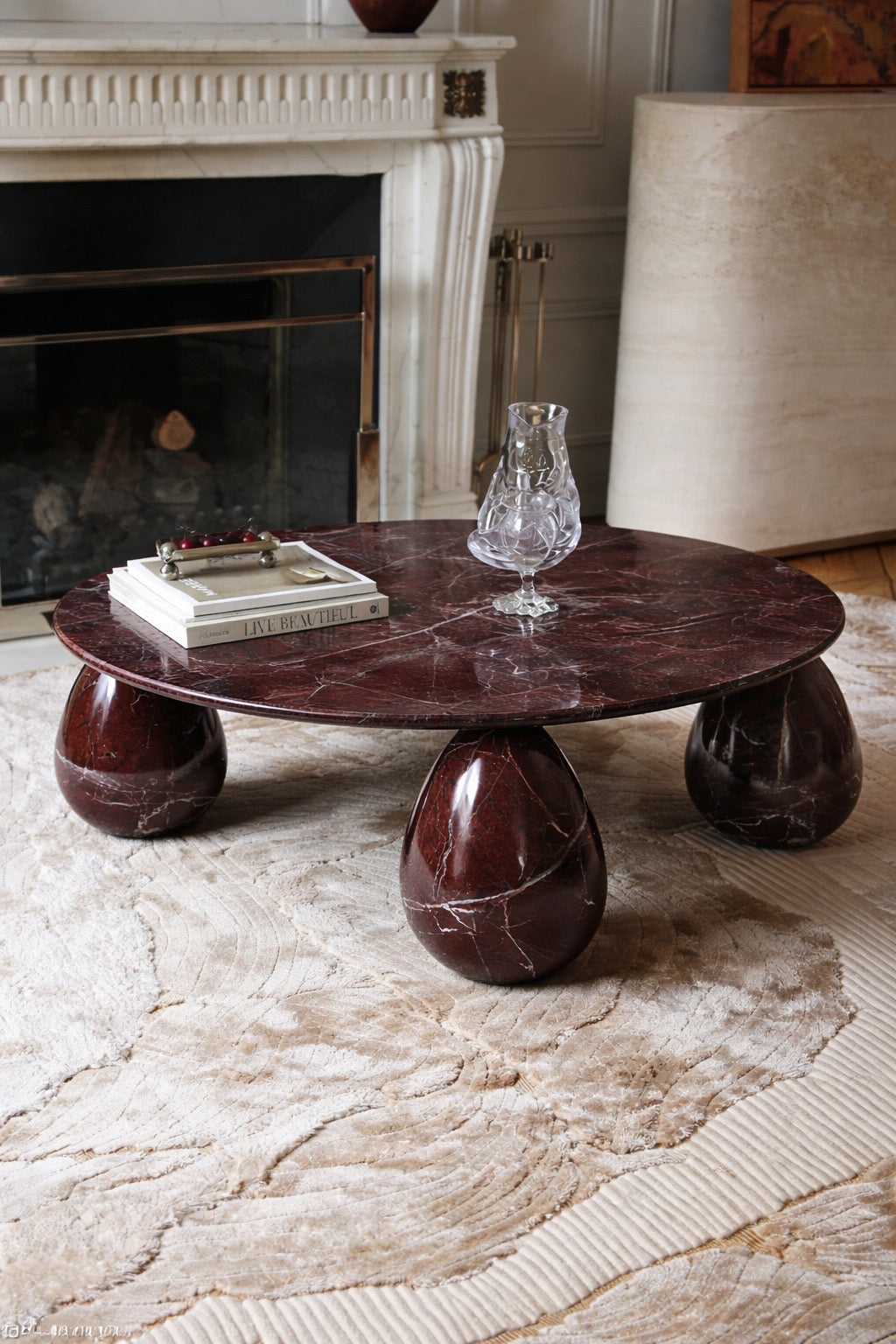 Cons Runder Couchtisch aus Rosso Levanto Marmor