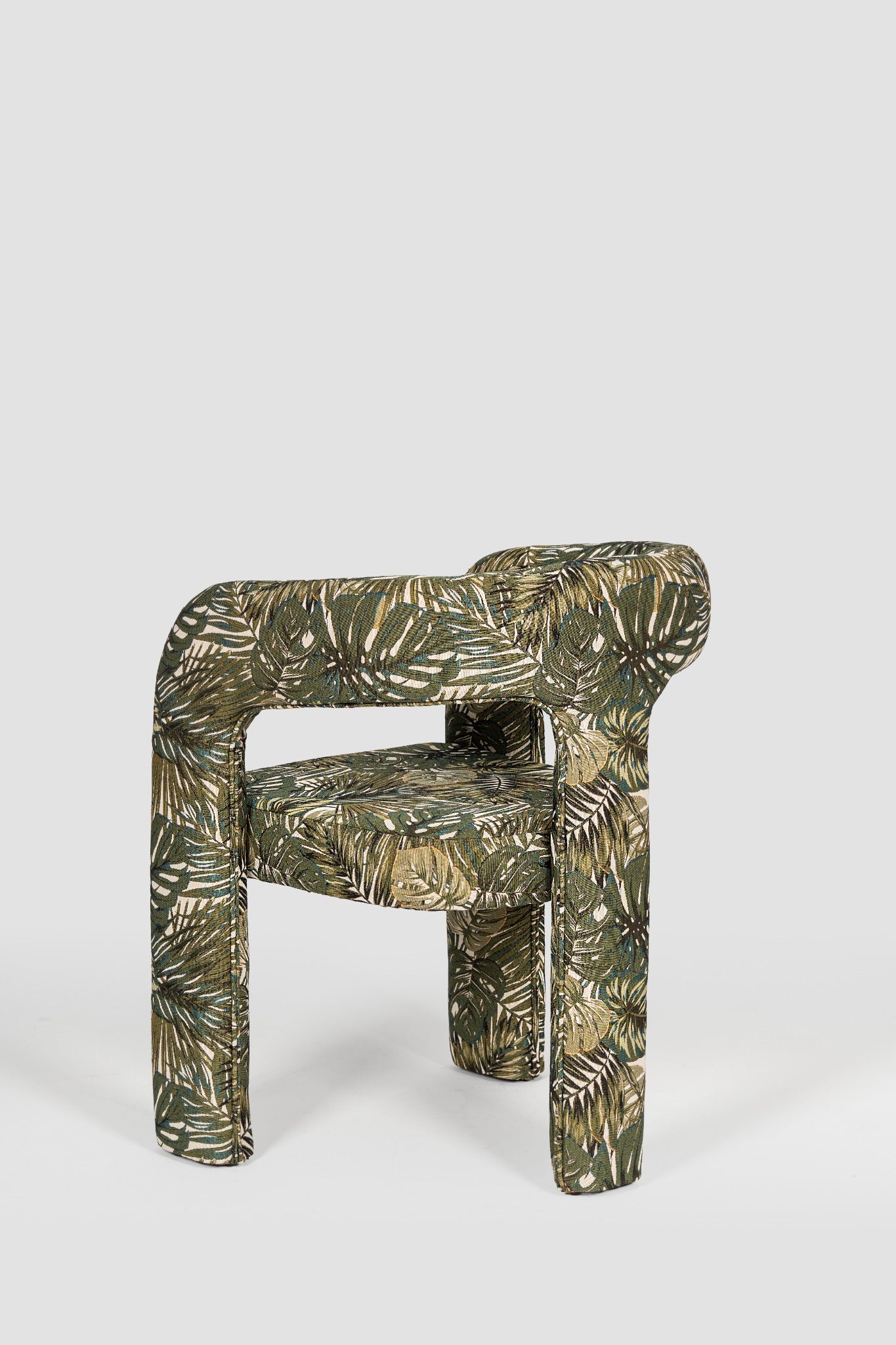 luxury dining chair. custom dining chair. modern dining chair. sculptural dining chair. designer dining chair. high end dining chair. contemporary dining chair. bespoke dining chair. premium seating. architectural dining chair. dining chair. custom luxury dining chair USA. made to order dining chairs. modern sculptural dining chair. high end custom seating for interior designers. luxury restaurant dining chairs.