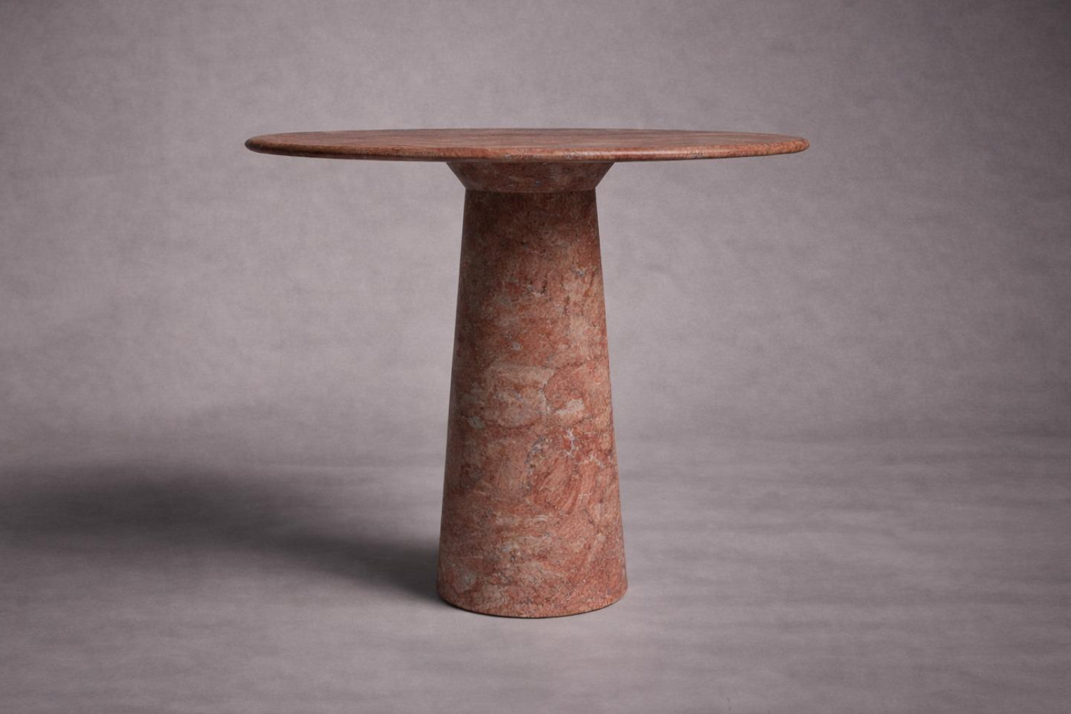 Le Cou Travertine Round Table
