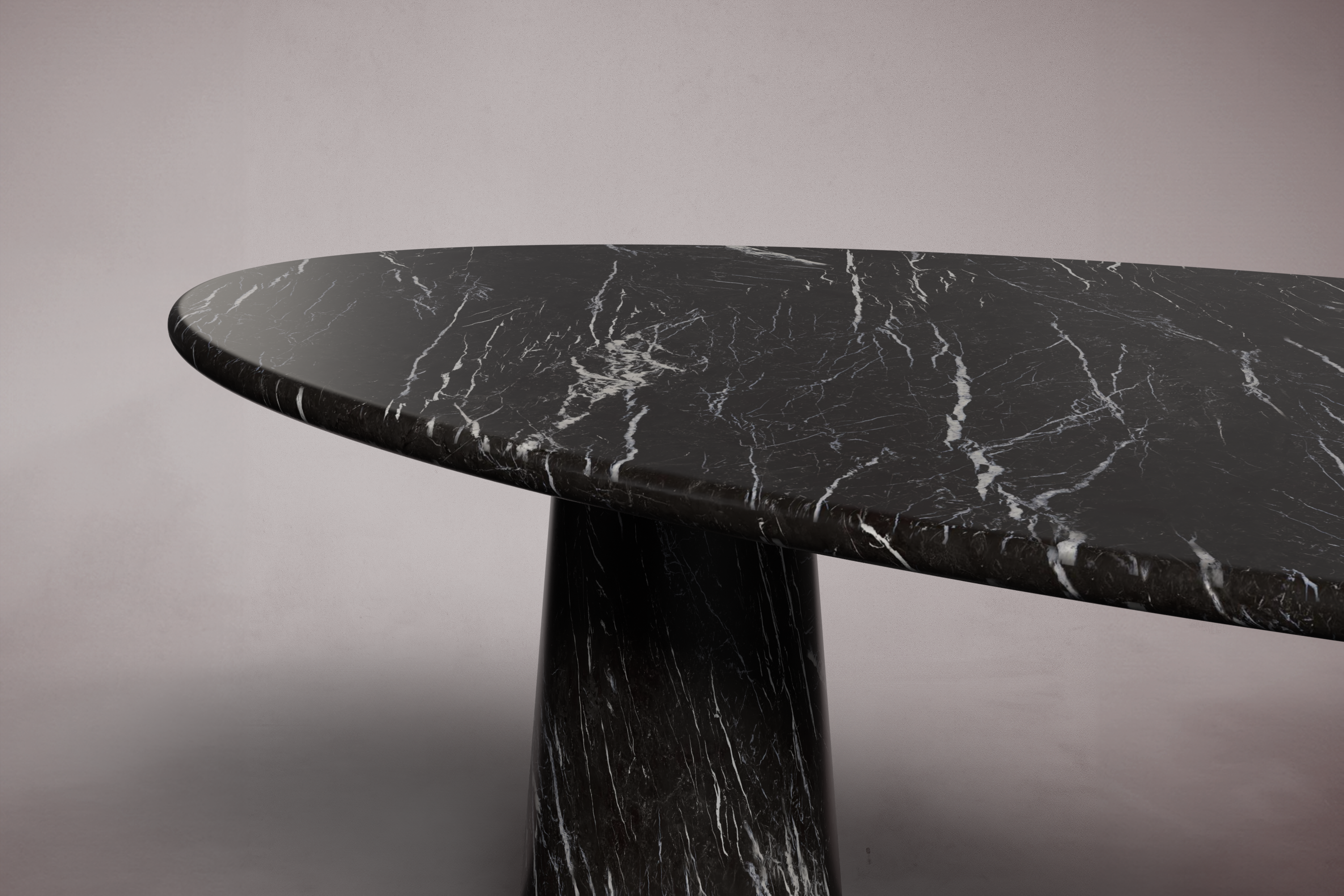 Élégance de Pierre Alexander Black Marble Oval Dining Table