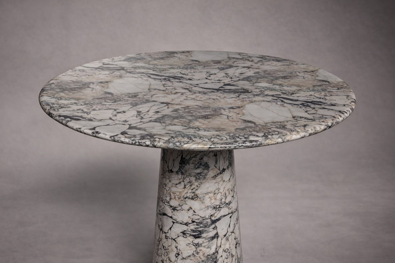 Le Cou Calacatta Viola Marble Round Table