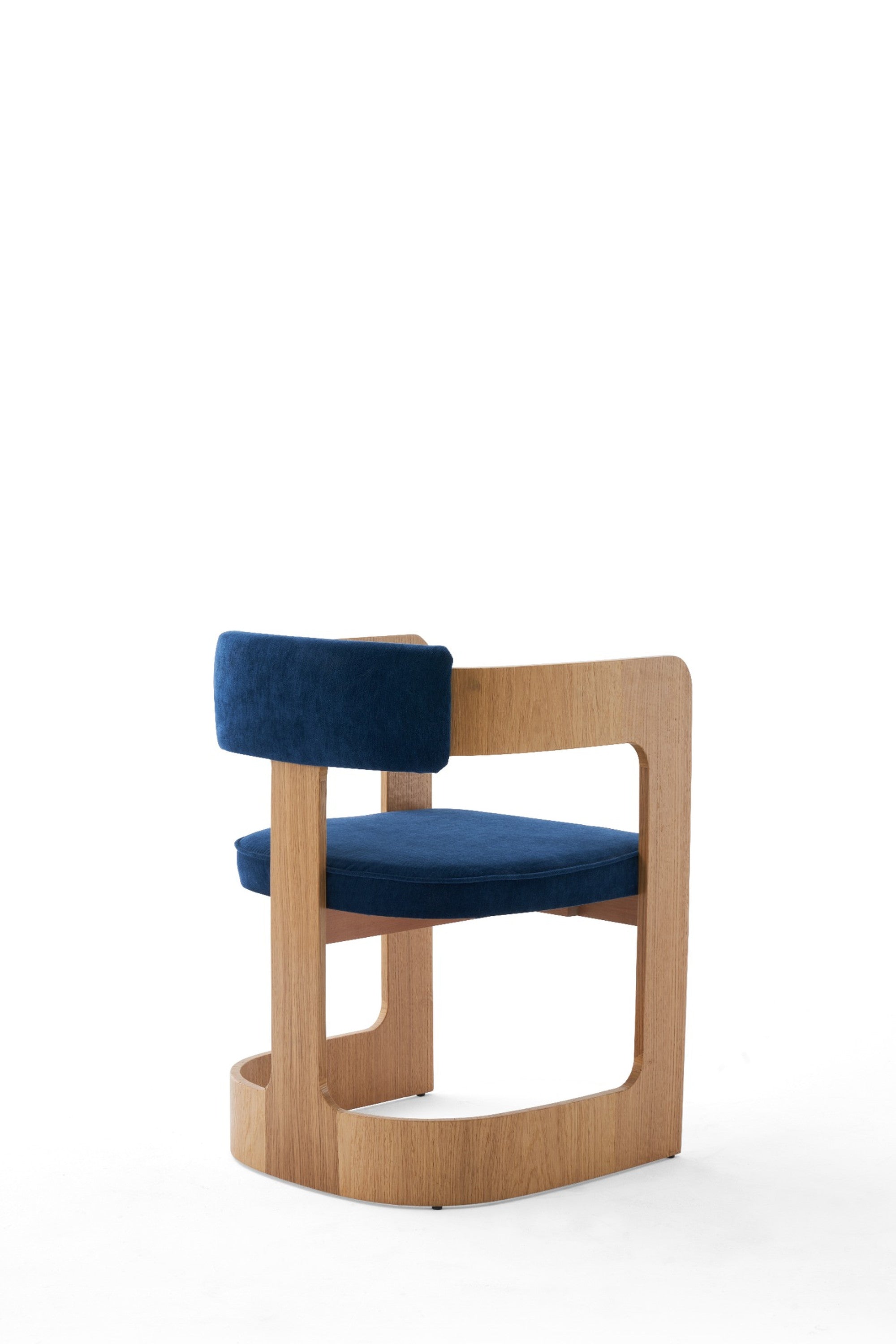 luxury dining chair. custom dining chair. modern dining chair. sculptural dining chair. designer dining chair. high end dining chair. contemporary dining chair. bespoke dining chair. premium seating. architectural dining chair. dining chair. custom luxury dining chair USA. made to order dining chairs. modern sculptural dining chair. high end custom seating for interior designers. luxury restaurant dining chairs.