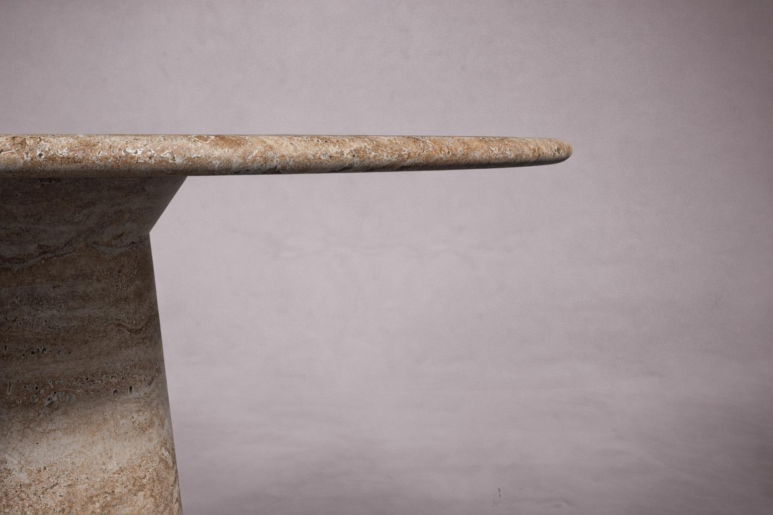 Le Cou Noche Travertin Runder Tisch