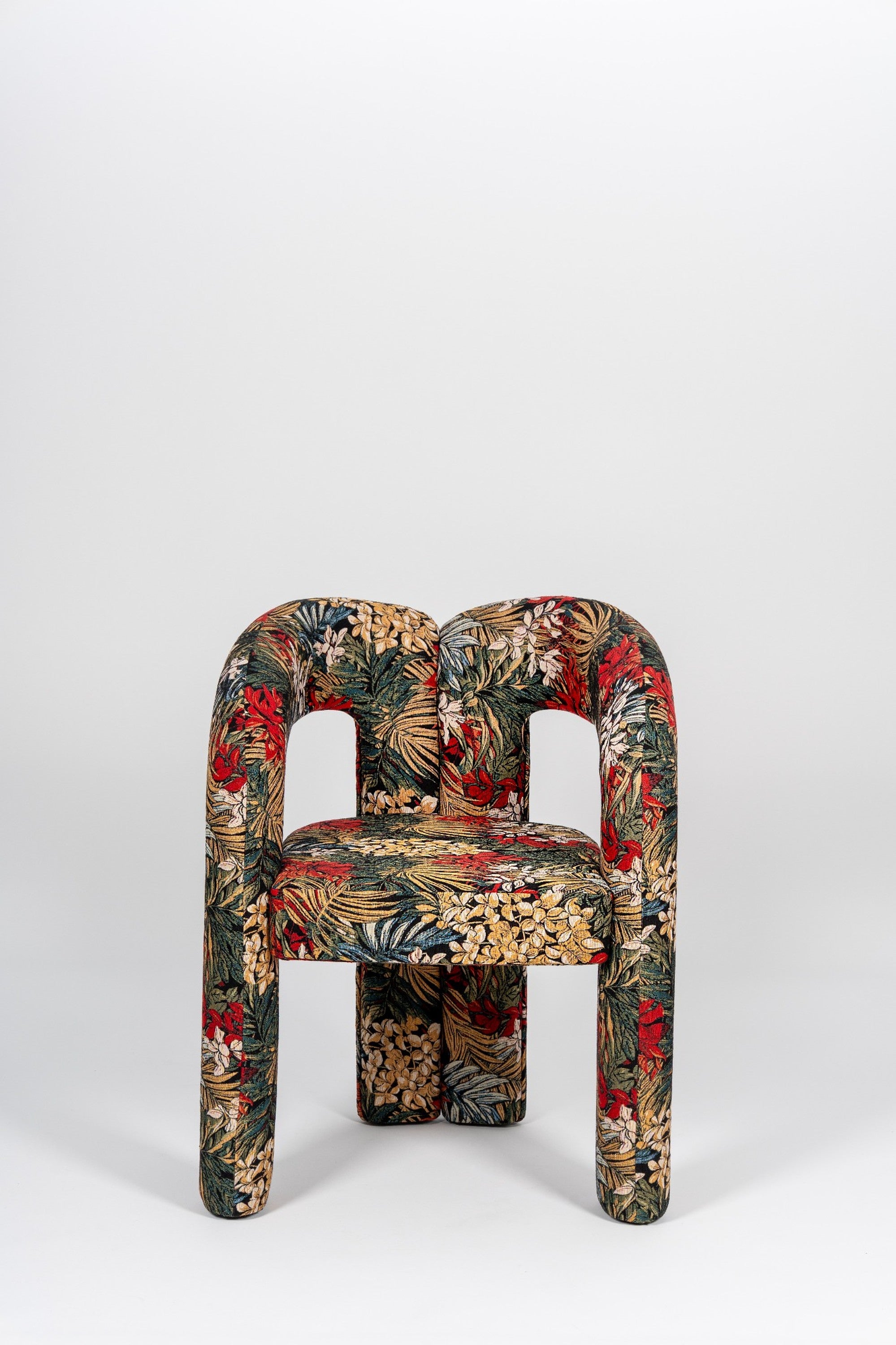 luxury dining chair. custom dining chair. modern dining chair. sculptural dining chair. designer dining chair. high end dining chair. contemporary dining chair. bespoke dining chair. premium seating. architectural dining chair. dining chair. custom luxury dining chair USA. made to order dining chairs. modern sculptural dining chair. high end custom seating for interior designers. luxury restaurant dining chairs.