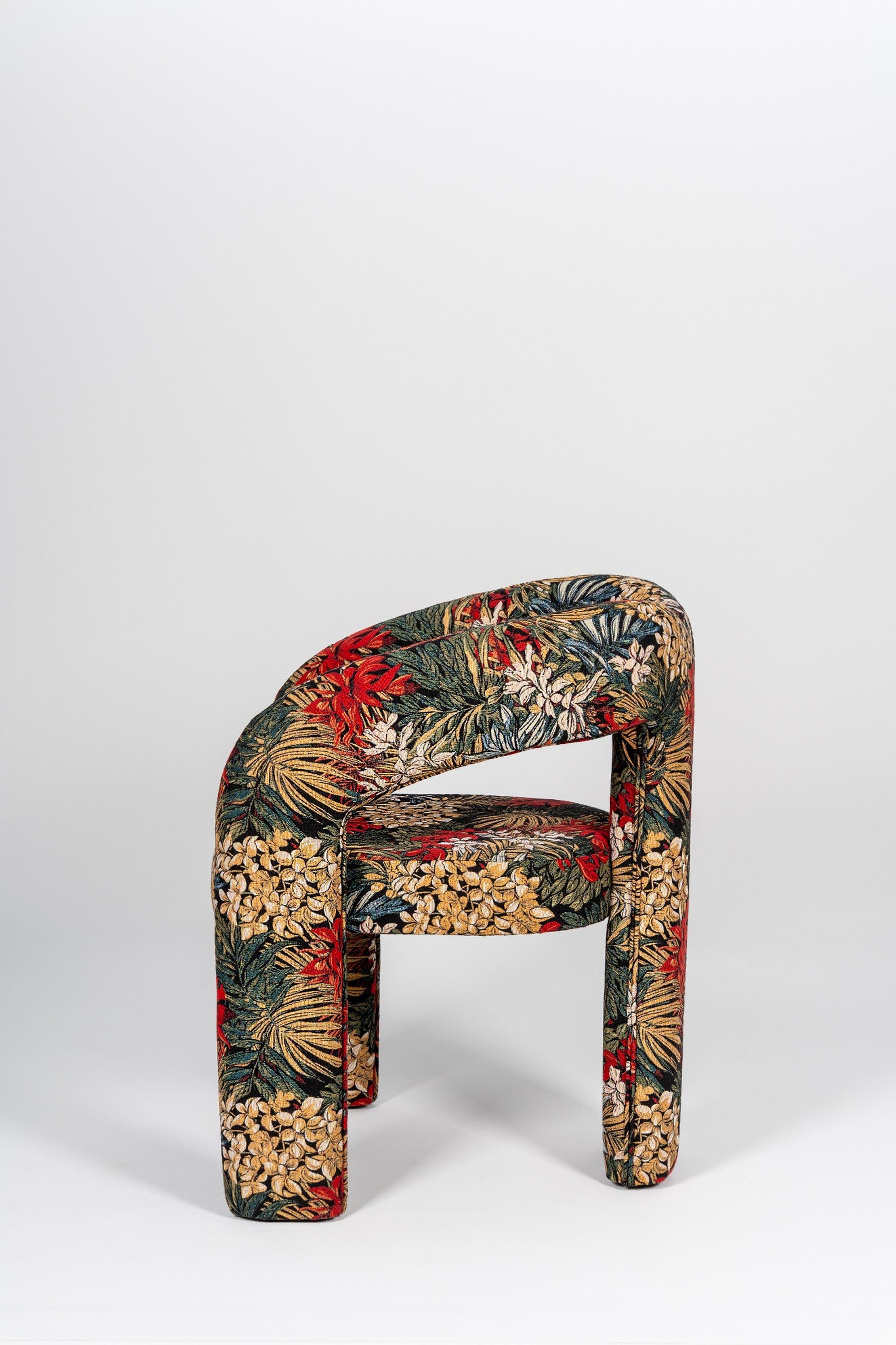 luxury dining chair. custom dining chair. modern dining chair. sculptural dining chair. designer dining chair. high end dining chair. contemporary dining chair. bespoke dining chair. premium seating. architectural dining chair. dining chair. custom luxury dining chair USA. made to order dining chairs. modern sculptural dining chair. high end custom seating for interior designers. luxury restaurant dining chairs.