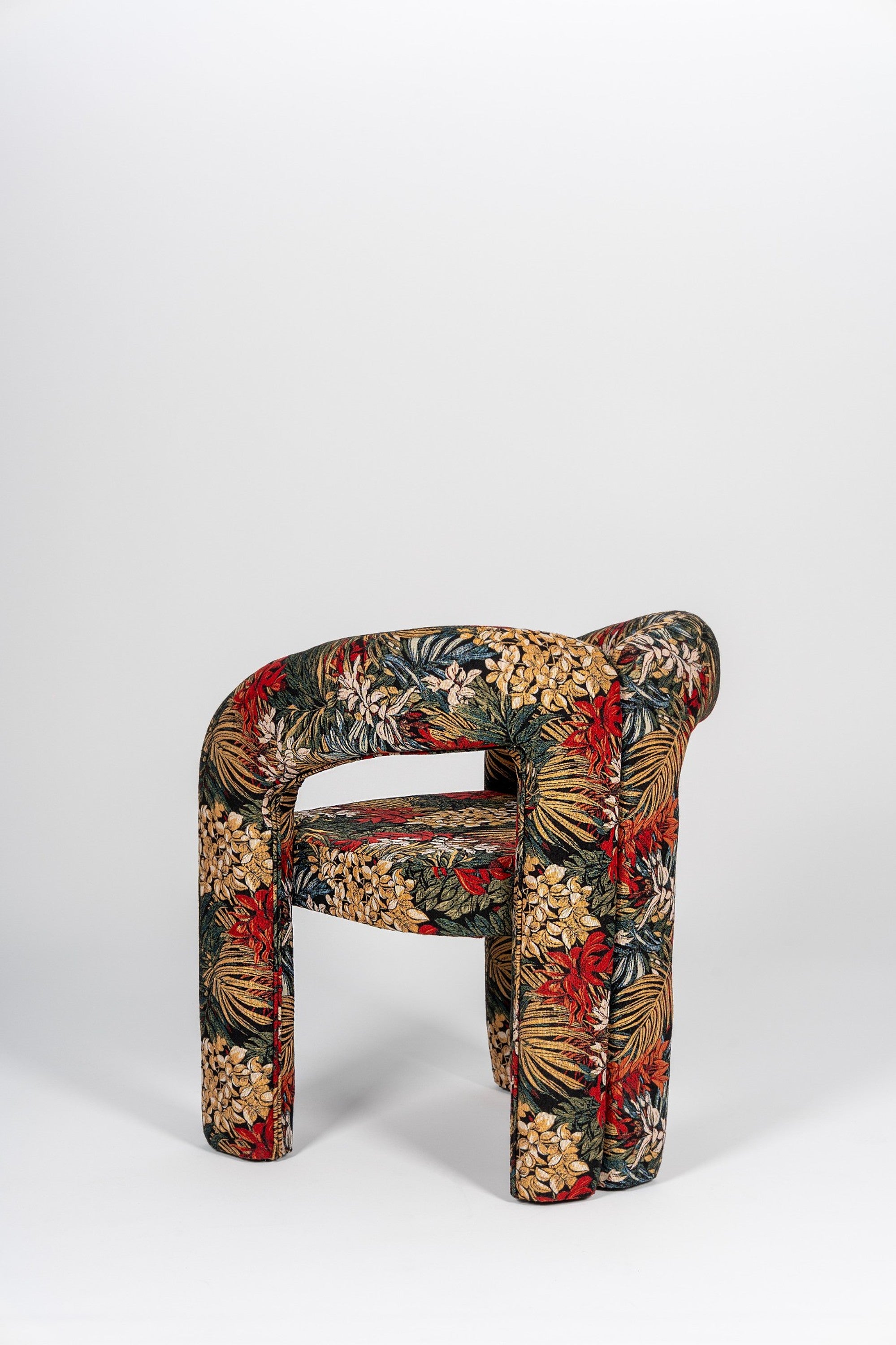 luxury dining chair. custom dining chair. modern dining chair. sculptural dining chair. designer dining chair. high end dining chair. contemporary dining chair. bespoke dining chair. premium seating. architectural dining chair. dining chair. custom luxury dining chair USA. made to order dining chairs. modern sculptural dining chair. high end custom seating for interior designers. luxury restaurant dining chairs.