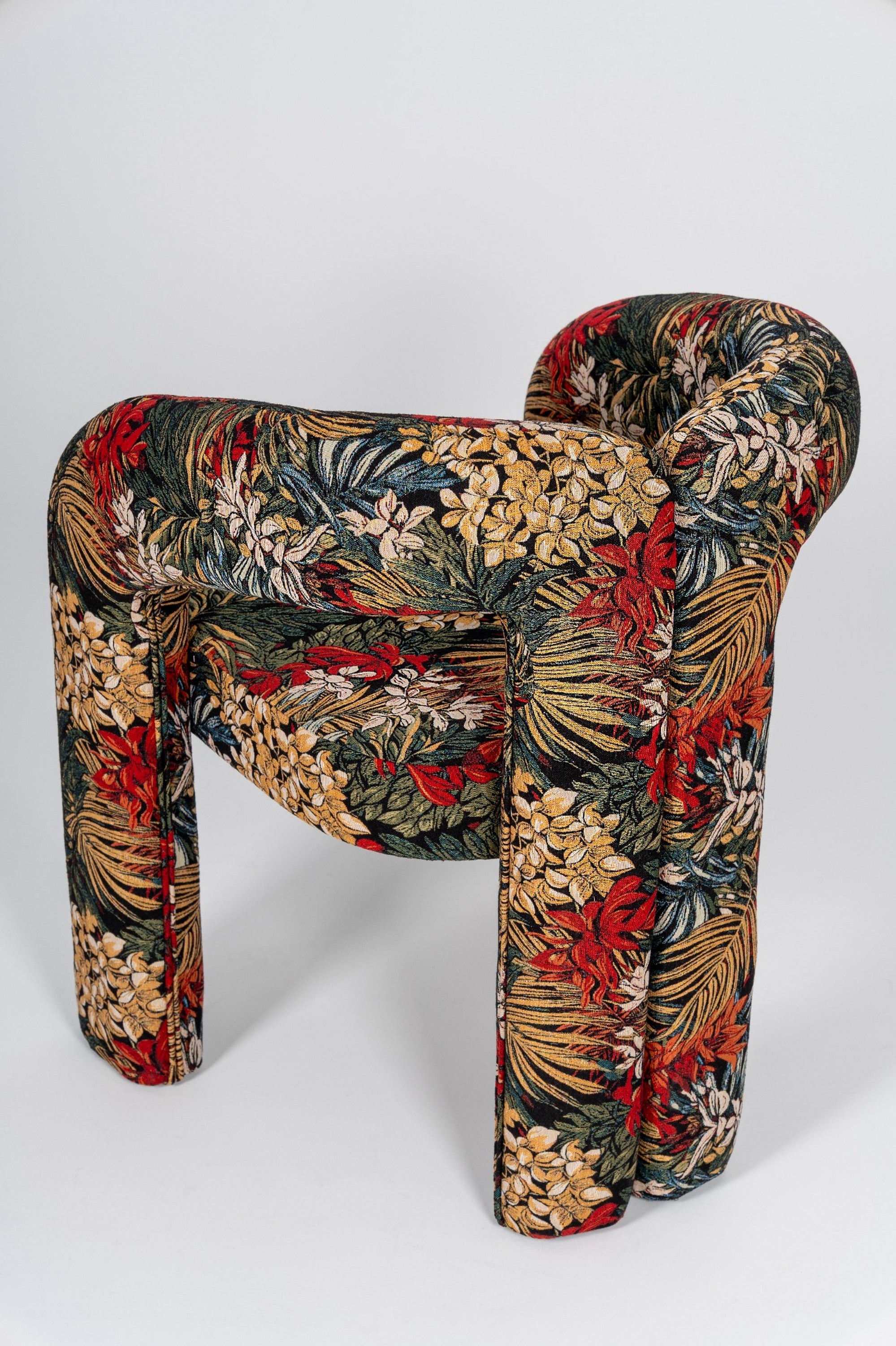 luxury dining chair. custom dining chair. modern dining chair. sculptural dining chair. designer dining chair. high end dining chair. contemporary dining chair. bespoke dining chair. premium seating. architectural dining chair. dining chair. custom luxury dining chair USA. made to order dining chairs. modern sculptural dining chair. high end custom seating for interior designers. luxury restaurant dining chairs.