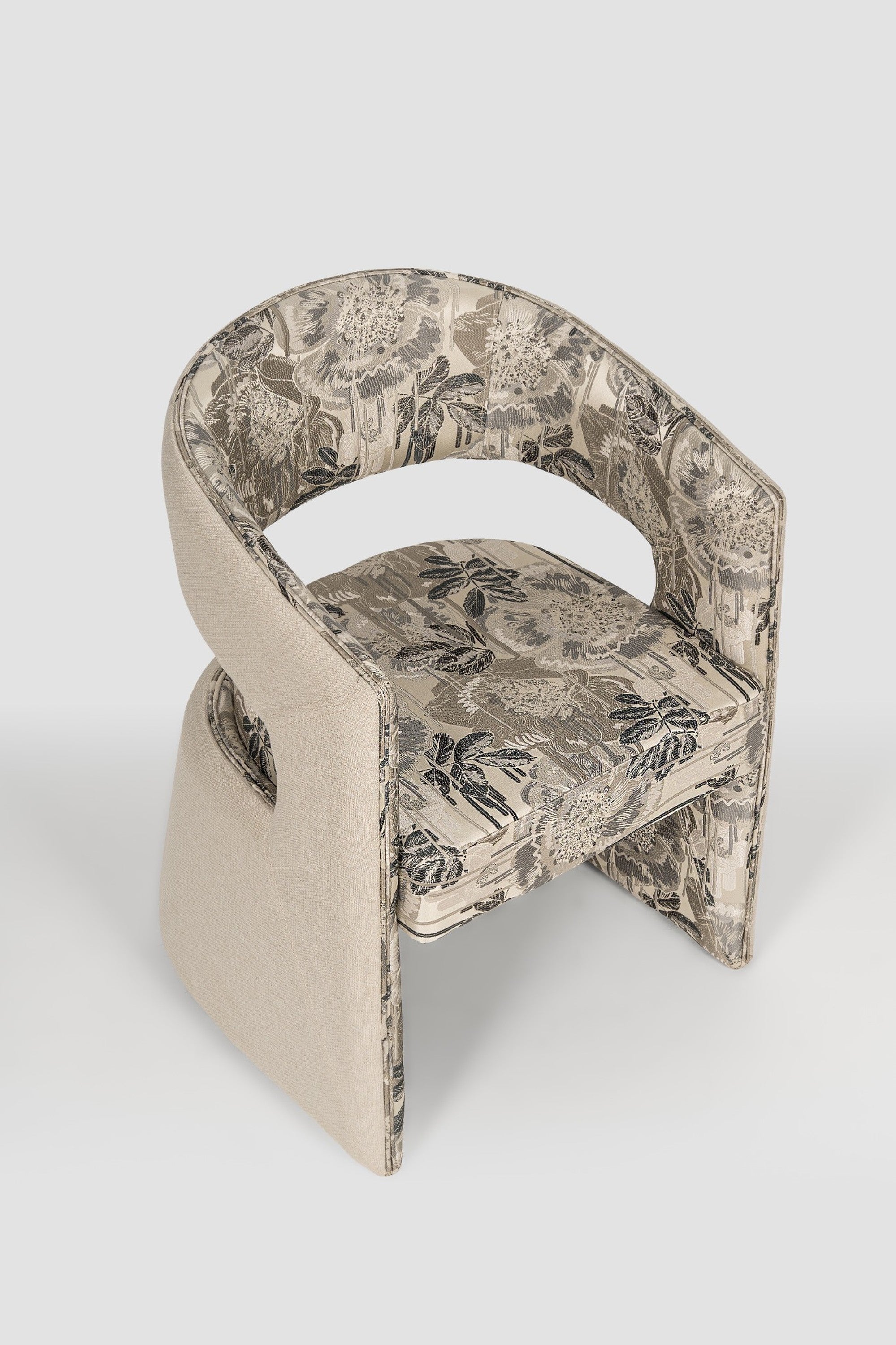 luxury dining chair. custom dining chair. modern dining chair. sculptural dining chair. designer dining chair. high end dining chair. contemporary dining chair. bespoke dining chair. premium seating. architectural dining chair. dining chair. custom luxury dining chair USA. made to order dining chairs. modern sculptural dining chair. high end custom seating for interior designers. luxury restaurant dining chairs.