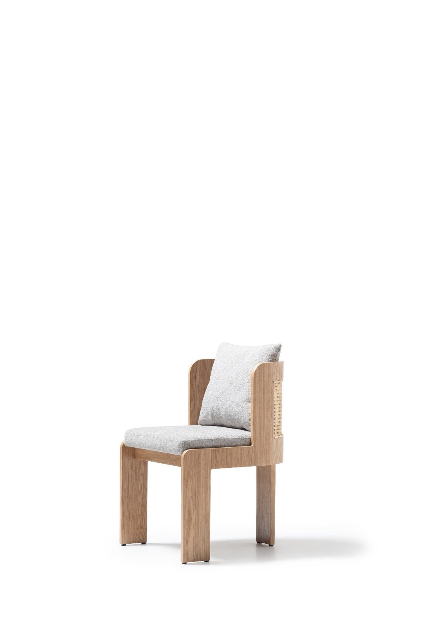 luxury dining chair. custom dining chair. modern dining chair. sculptural dining chair. designer dining chair. high end dining chair. contemporary dining chair. bespoke dining chair. premium seating. architectural dining chair. dining chair. custom luxury dining chair USA. made to order dining chairs. modern sculptural dining chair. high end custom seating for interior designers. luxury restaurant dining chairs.